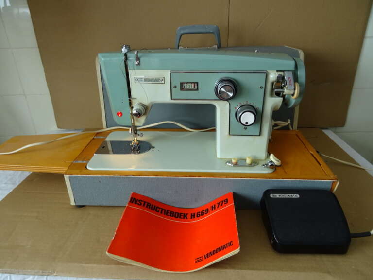 Vintage naaimachine Vendomatic