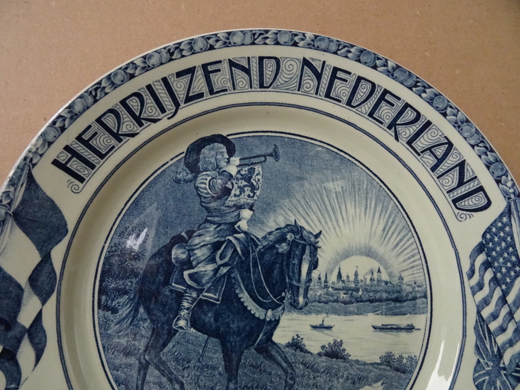Bord Herrijzend Nederland Societë Ceramique - Afbeelding 6