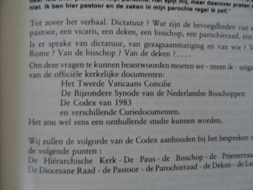 Pater Dr. CH. Dury SDB. Bevoegd in de kerk?