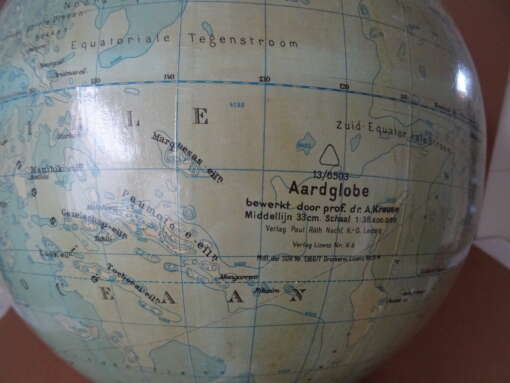 Antieke globe Aardglobe Dr. A. Krause
