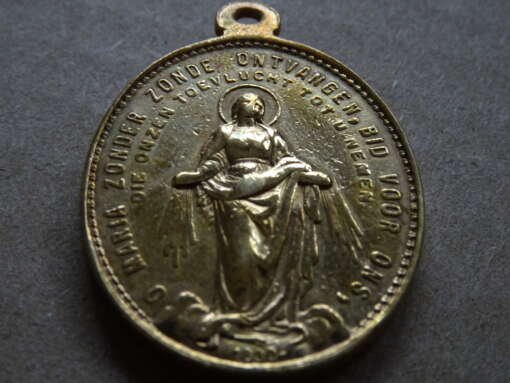 Antiek medaillon Heilige Maria en Heilige Vincentius