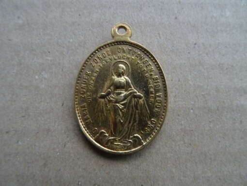 Antiek medaillon Heilige Maria en Heilige Vincentius