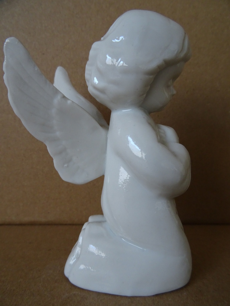 Beeldje engel van porselein 9cm - Afbeelding 4