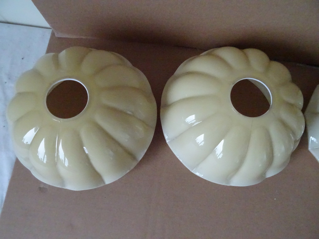 Antieke opaline glazen lampenkapjes - Afbeelding 2