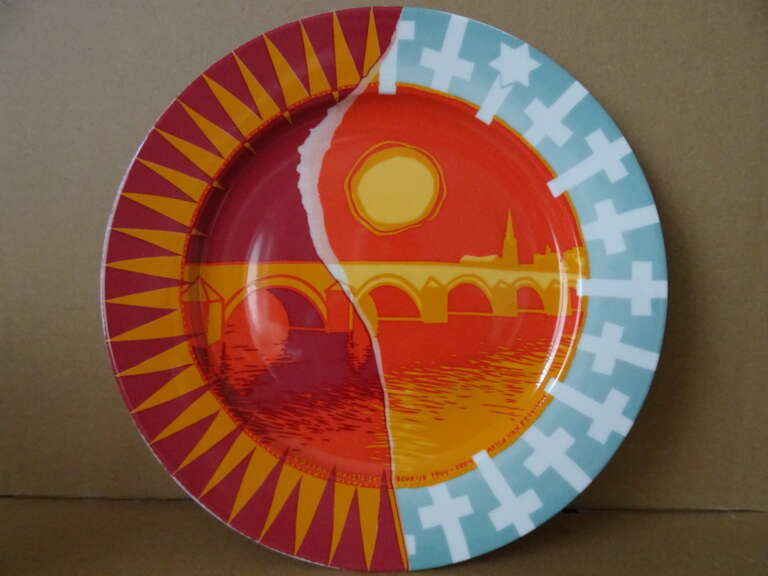 Alternative view of Sierbord Maastricht 60 jaar bevrijd