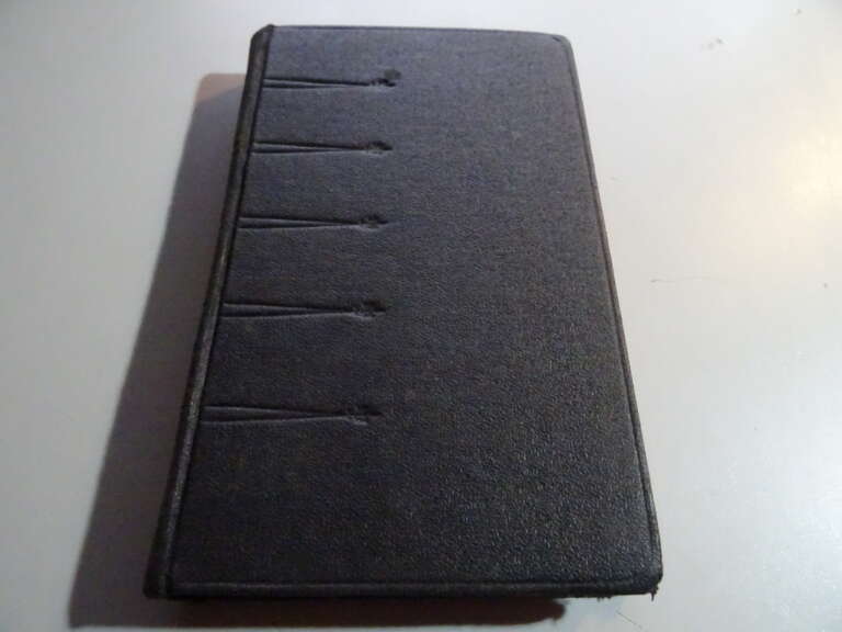 Alternative view of Zondagsmisboek bevattende de volledige missen