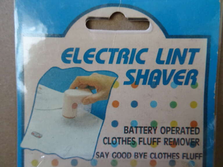 Alternative view of Vintage Electric lint shaver