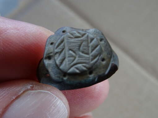 Bodemvondst middeleeuwse bronzen ring