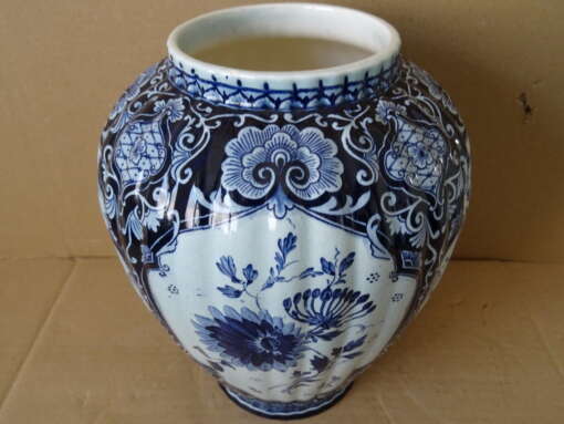 Antieke vaas Petrus Regout & Co 24cm