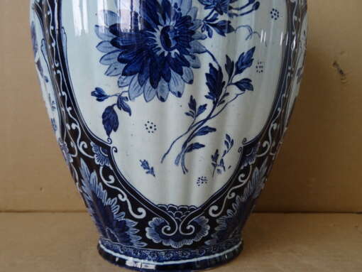 Antieke vaas Petrus Regout & Co 24cm