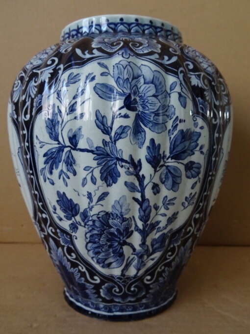 Antieke vaas Petrus Regout & Co 24cm