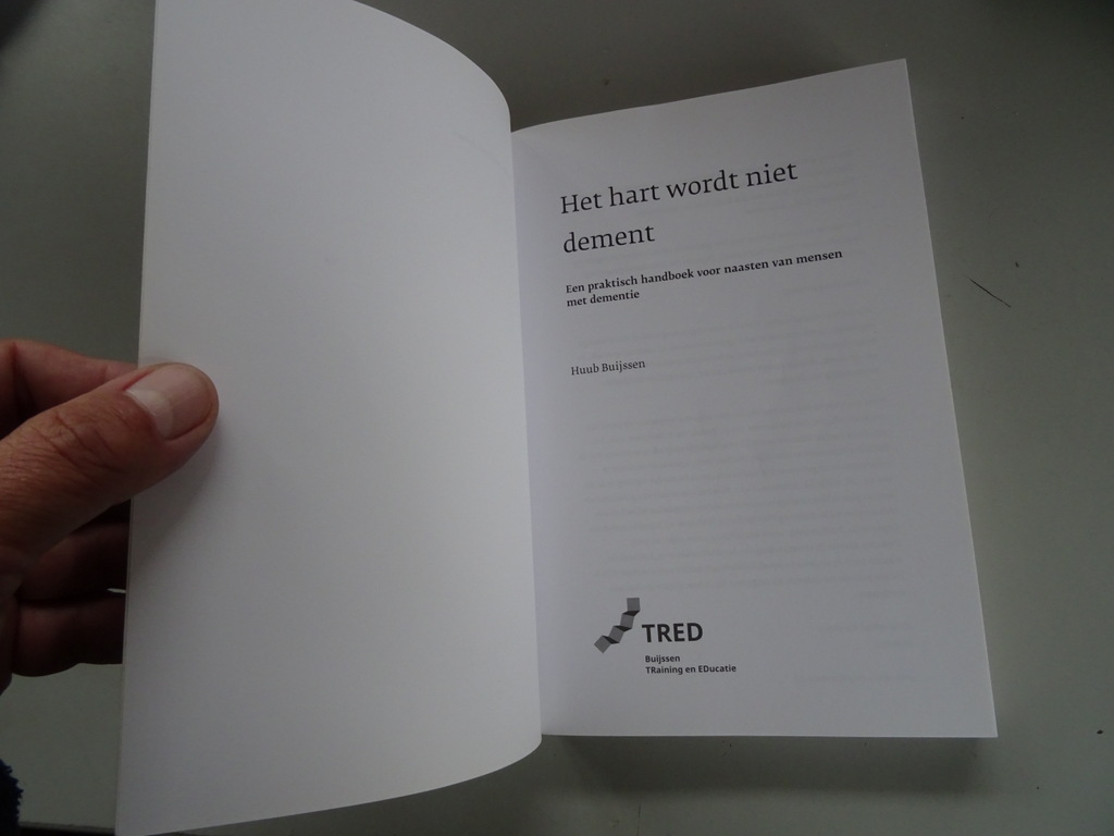 Huub Buijssen Het hart wordt niet dement Handboek - Afbeelding 3