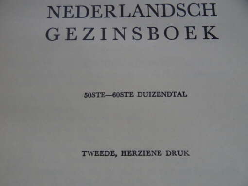 Nederlandsche gezinsboek 1939 met recepten