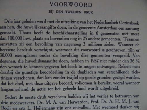 Nederlandsche gezinsboek 1939 met recepten