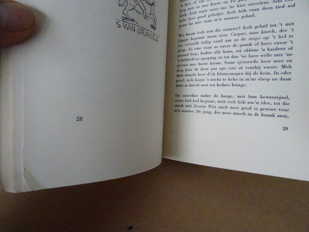 Léon Veugen Es God bleef Bundel sjetse Léon Veugen Es God bleef Bundel sjetse