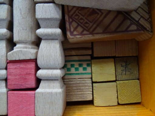 Vintage houten blokkendoos compleet
