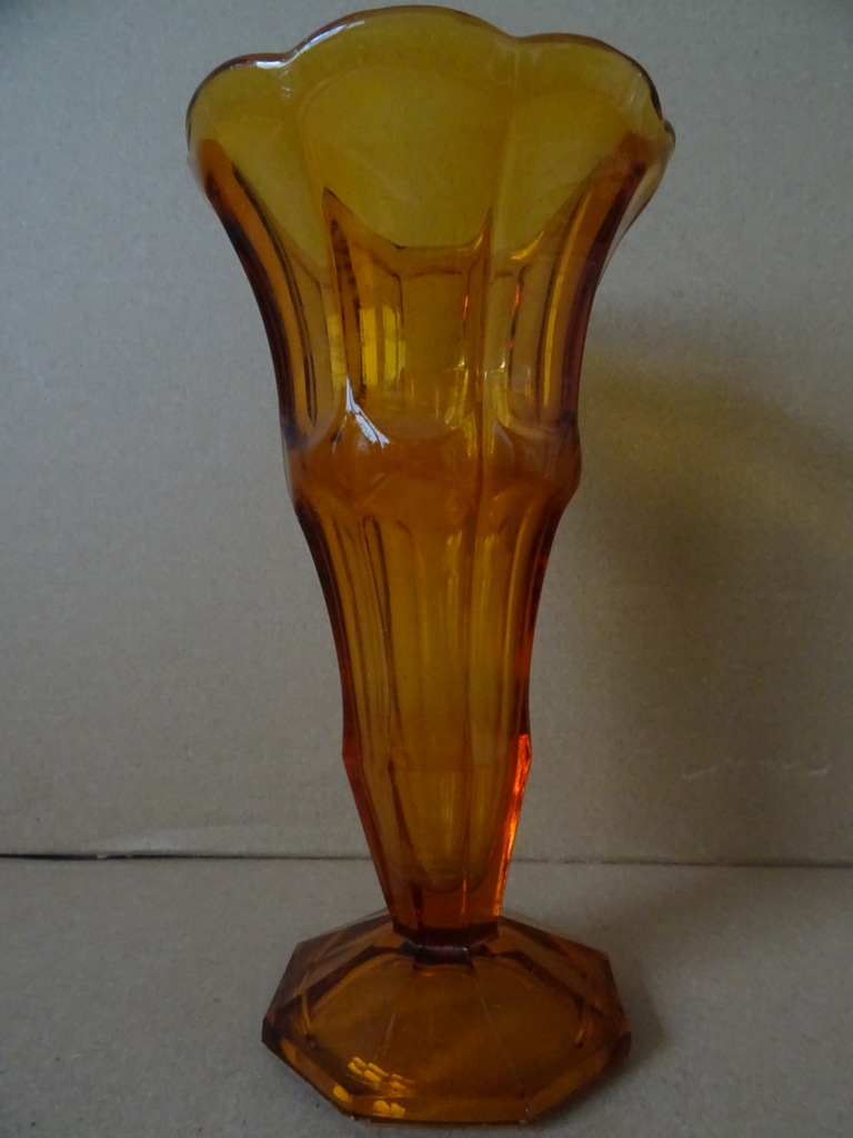 Glazen retro vaas 21cm Glazen retro vaas 21cm