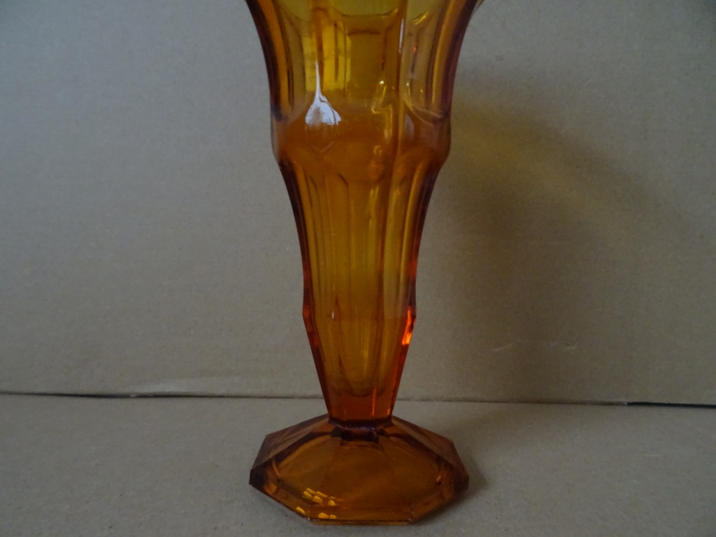 Glazen retro vaas 21cm Glazen retro vaas 21cm