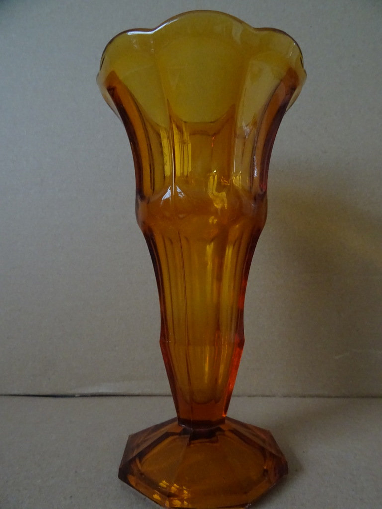 Glazen retro vaas 21cm Glazen retro vaas 21cm