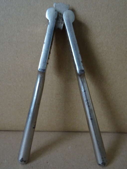 Vintage metalen notenkraker 14cm