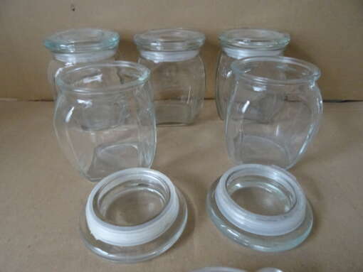 Vintage glazen voorraadpotten of snoeppotten