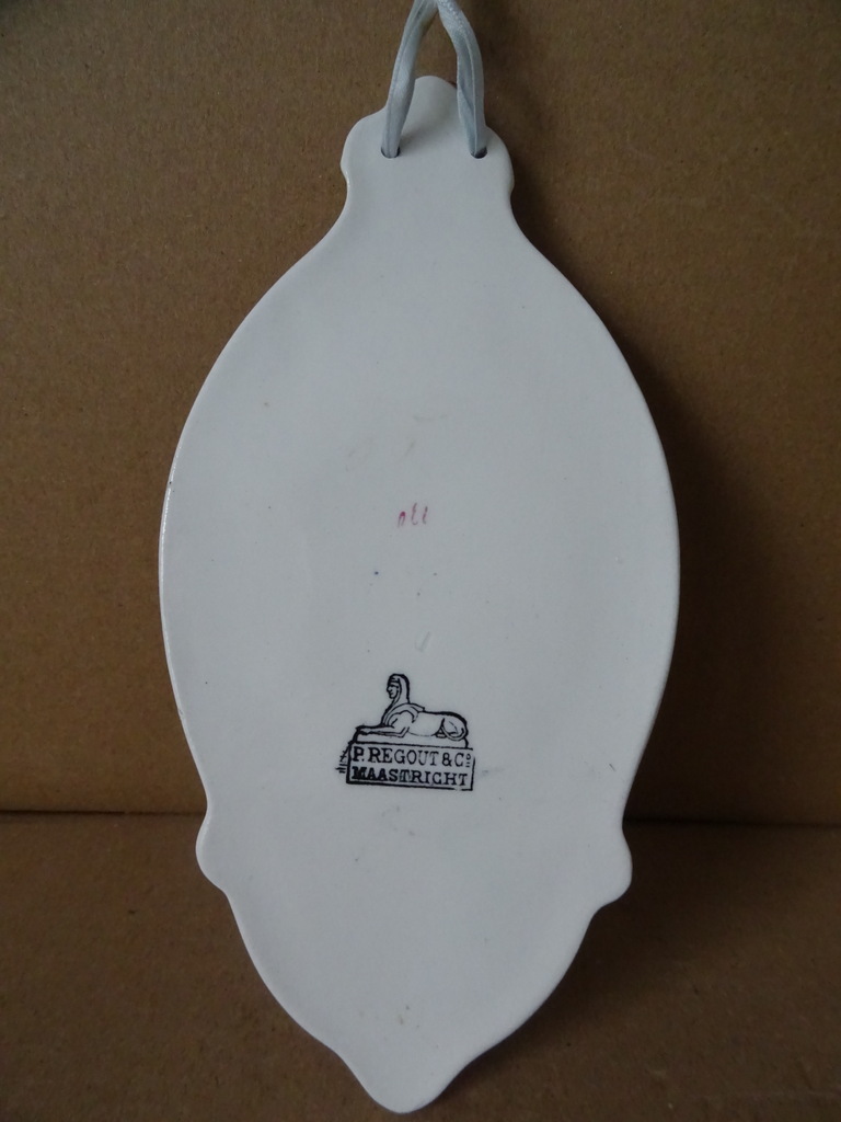 Antiek wijwaterbakje Petrus Regout & Co 19cm - Afbeelding 16