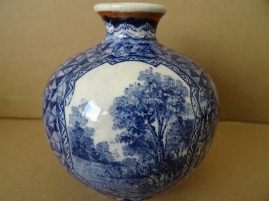 Antiek vaasje Villeroy & Boch 9cm