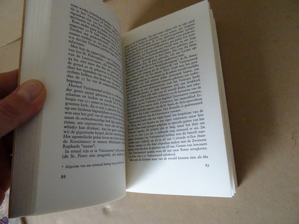 Corrado Pallenberg De financiën van het Vaticaan Corrado Pallenberg De financiën van het Vaticaan