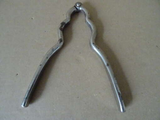 Vintage metalen notenkraker 15cm