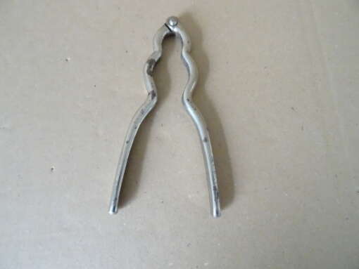 Vintage metalen notenkraker 15cm