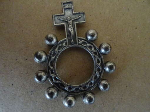 Twee vintage rozenkransringen