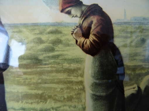 Het Angelus prent achter bol glas 24x18cm