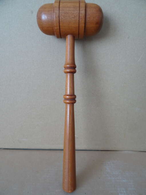 Antieke houten hamer voor rechter of voorzitter 17cm