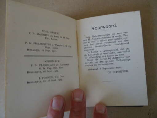 P. Adrianus Aan Sint Antonius' voeten Gebedenboekje