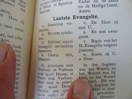 P. Adrianus Aan Sint Antonius' voeten Gebedenboekje