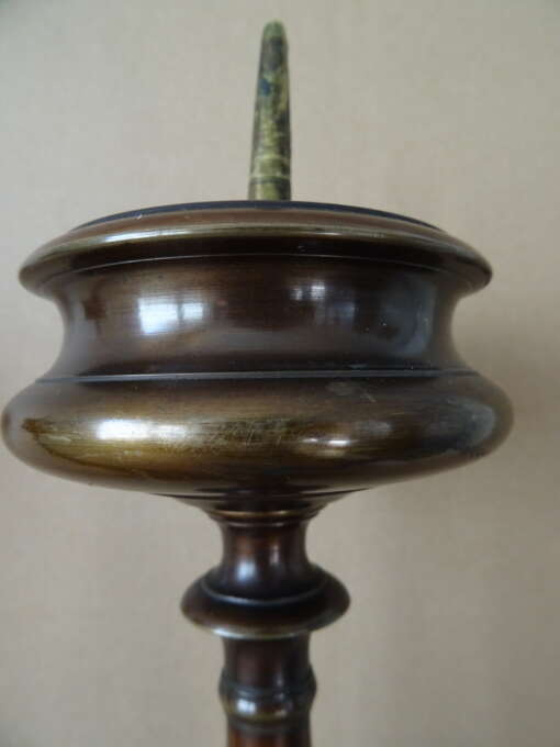 Antieke bronzen kandelaars met mythologische koppen 49cm