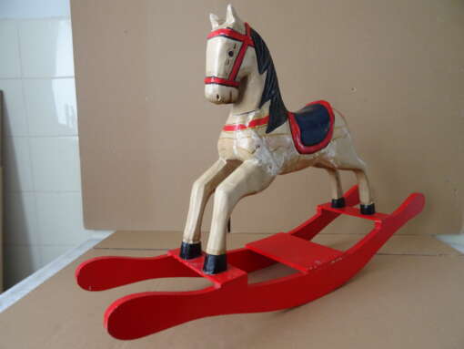 Houten beeld paard schommelpaard vintage 43cm
