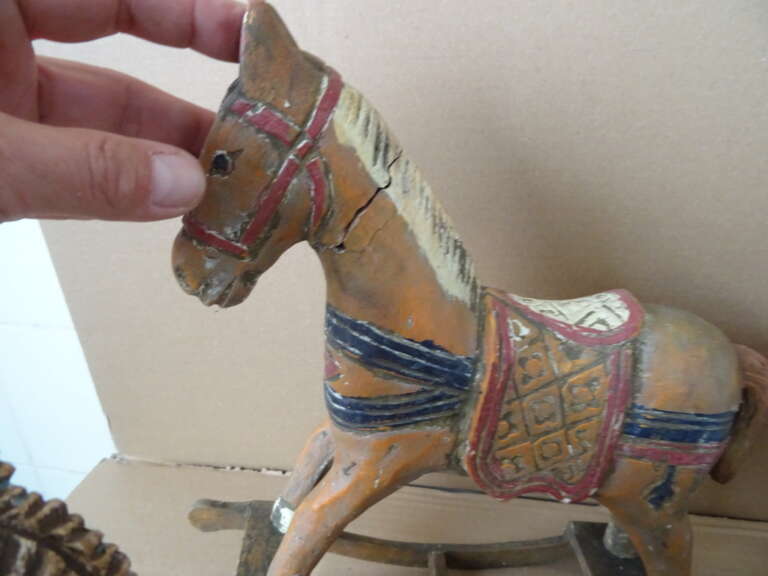 Alternative view of Collectie houten paarden Opknappers