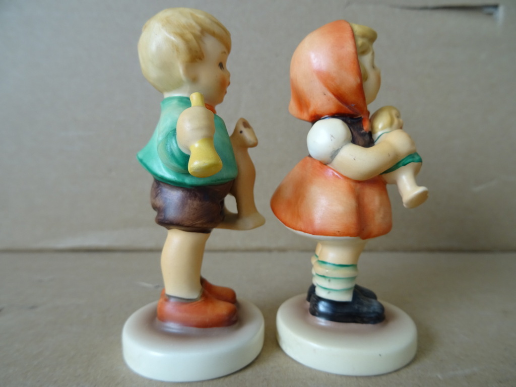 Vintage Goebel Hummel beeldjes jongen en meisje - Afbeelding 9
