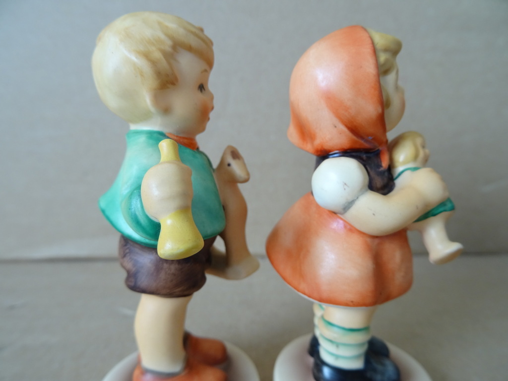 Vintage Goebel Hummel beeldjes jongen en meisje - Afbeelding 10
