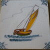 Vintage tegel Tichelaar Makkum met zeilschip 13x13cm