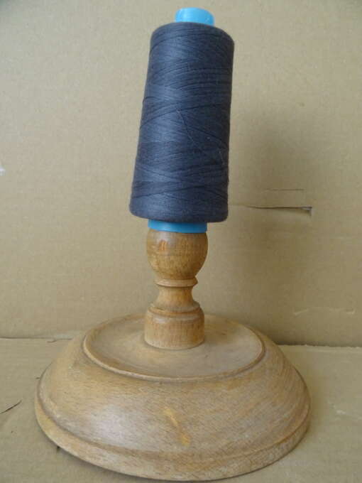 Houten garenhouder wolhouder huisvlijt 19cm
