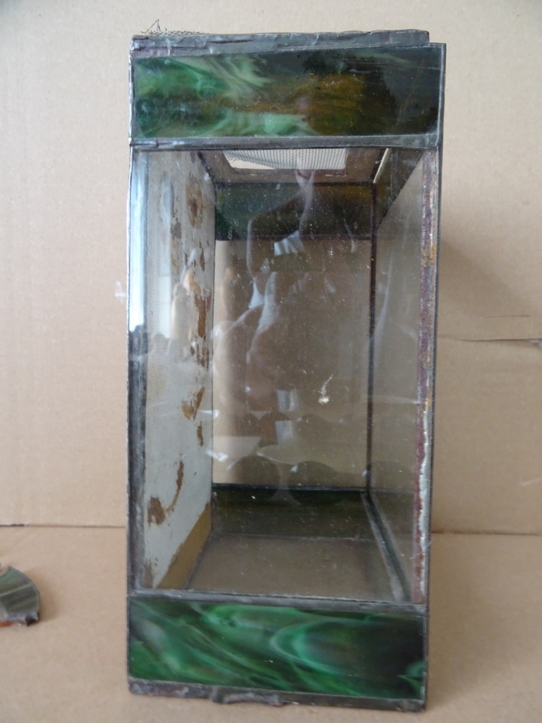 Glas in lood huisje vintage terrarium Glas in lood huisje vintage terrarium