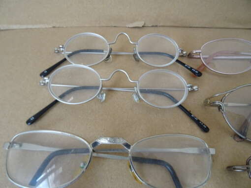Collectie van 25 vintage brillen