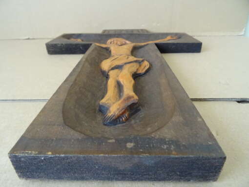 Handgesneden antiek houten kruisbeeld 48cm