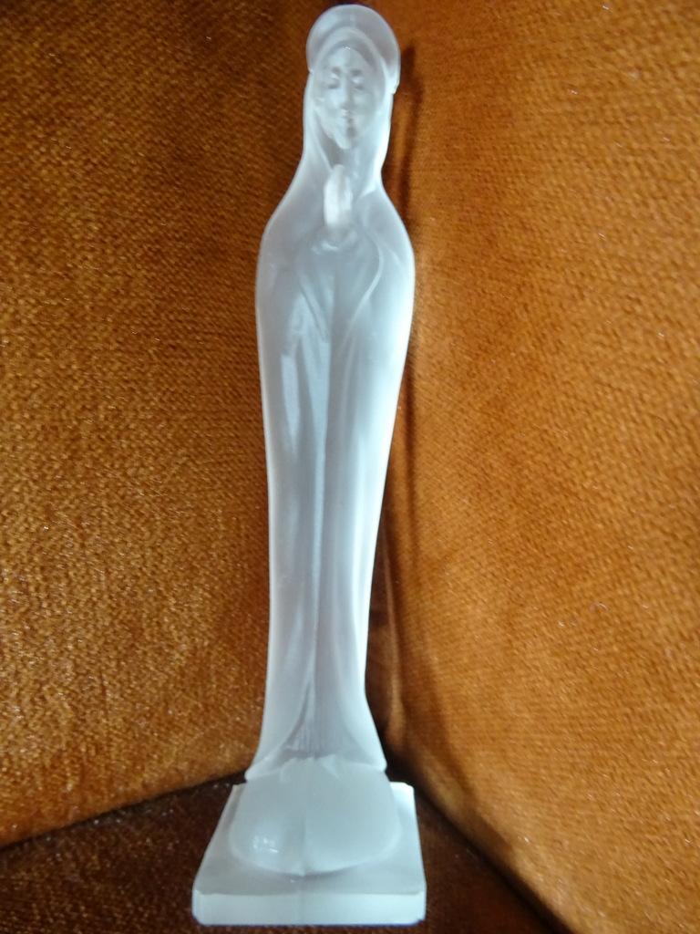 Glazen Mariabeeldje Praag 15cm