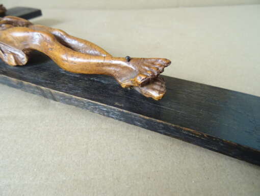Antiek houten kruisbeeld 44cm volkskunst