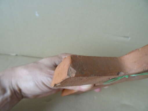 Antiek terracotta kruisbeeld 17x21cm