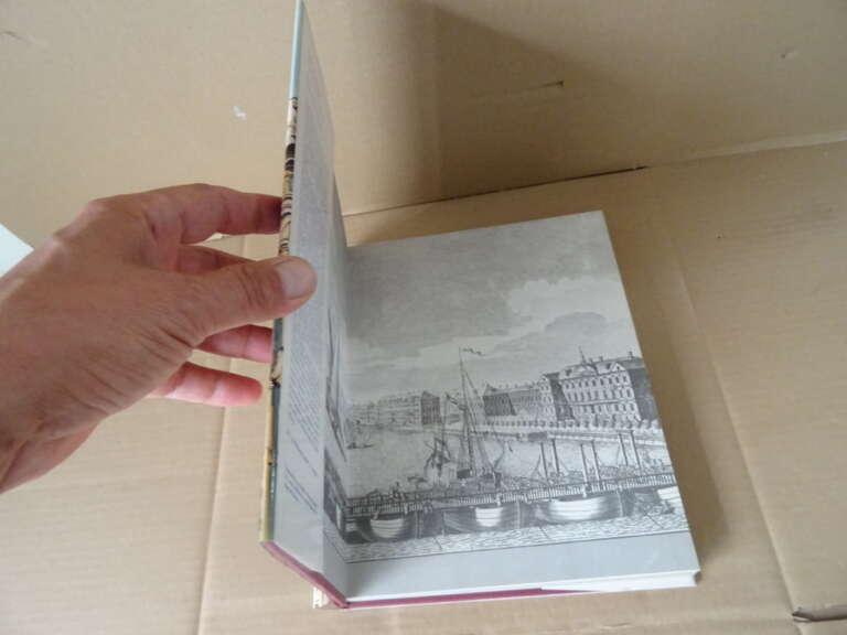 Alternative view of Victor und Audrey Kennet Die Paläste von Leningrad