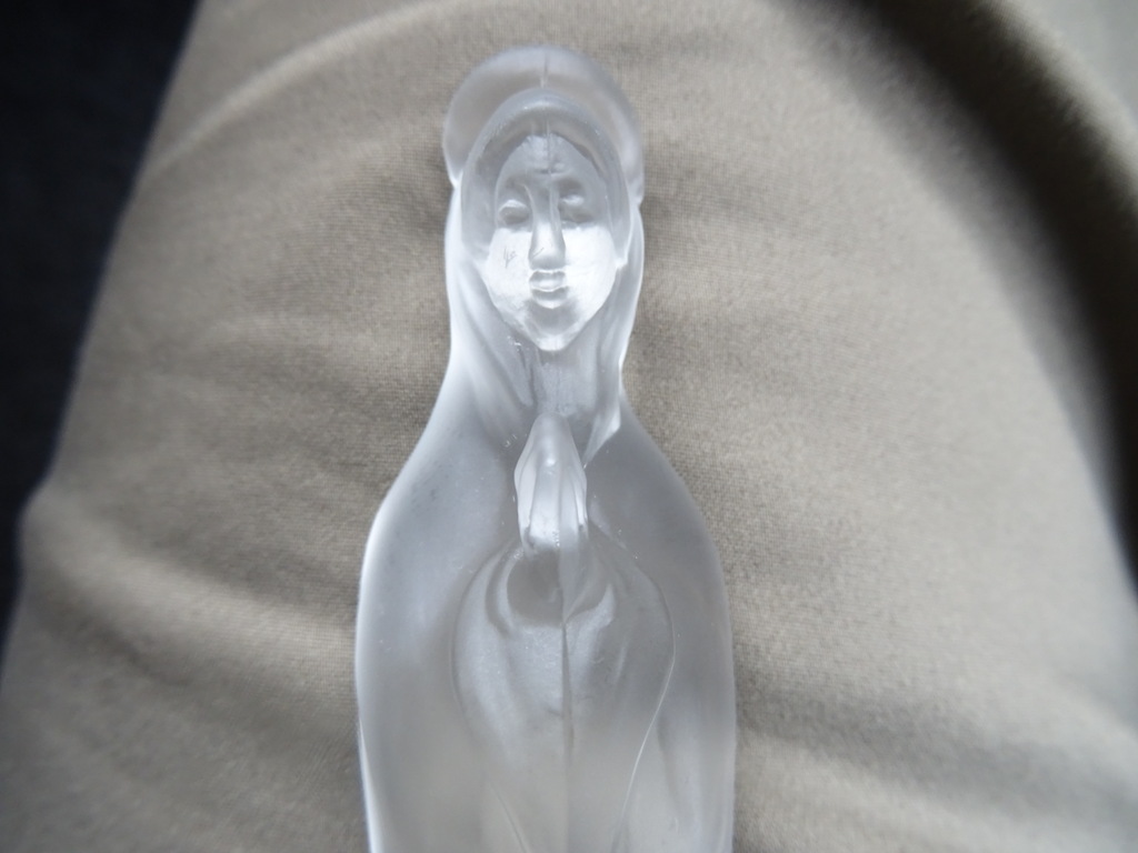 Glazen Mariabeeldje Praag 15cm - Afbeelding 18